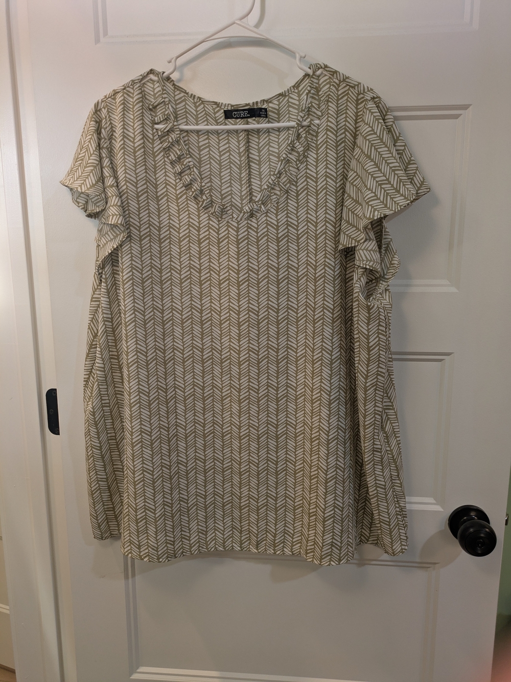 🔴 3/$15 Cure Women's Geometric Blouse in Green & White S